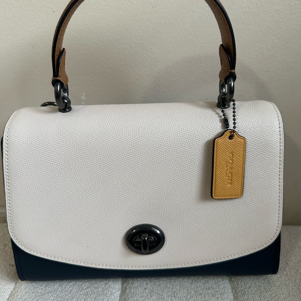 ❌SOLD❌ Coach Tilly Handbag